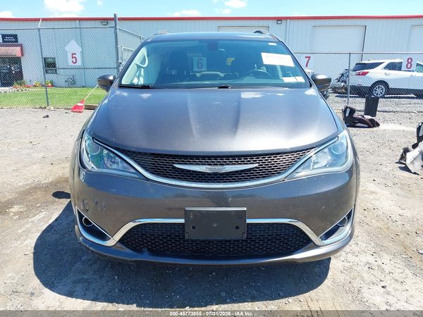2018 CHRYSLER PACIFICA TOURING L — I115