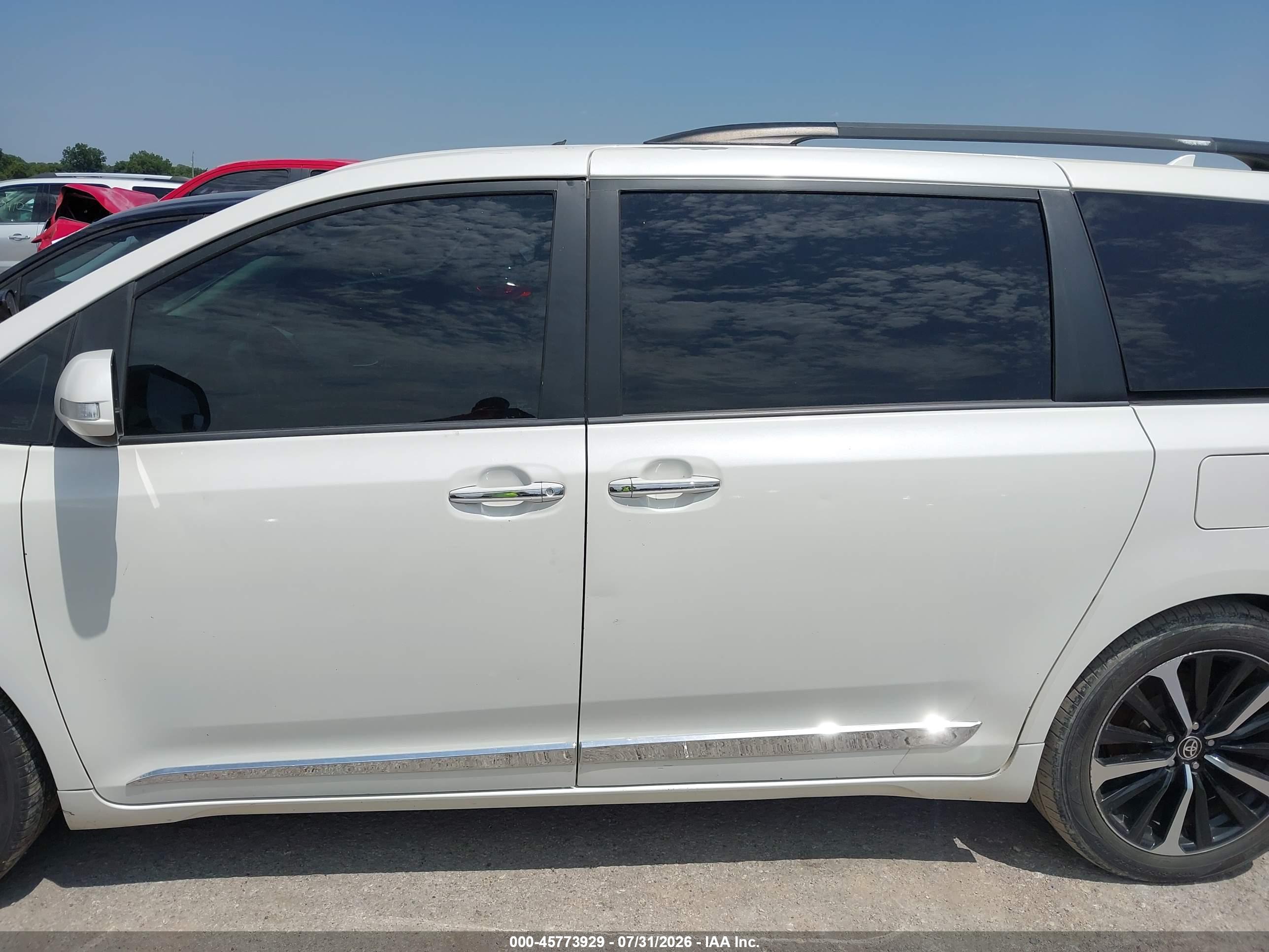 2014 TOYOTA SIENNA LIMITED V6 7 PASSENGER