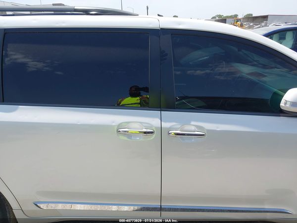 2014 TOYOTA SIENNA LIMITED V6 7 PASSENGER