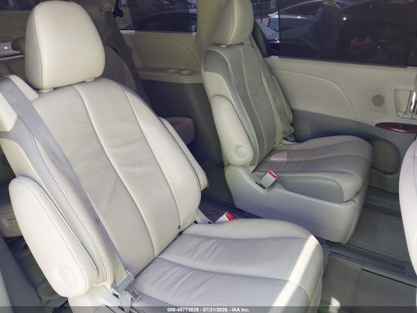 2014 TOYOTA SIENNA LIMITED V6 7 PASSENGER