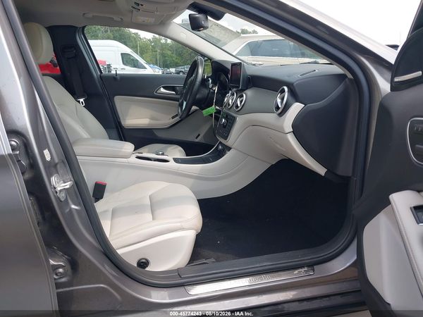2015 MERCEDES-BENZ GLA 250 4MATIC