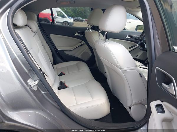 2015 MERCEDES-BENZ GLA 250 4MATIC