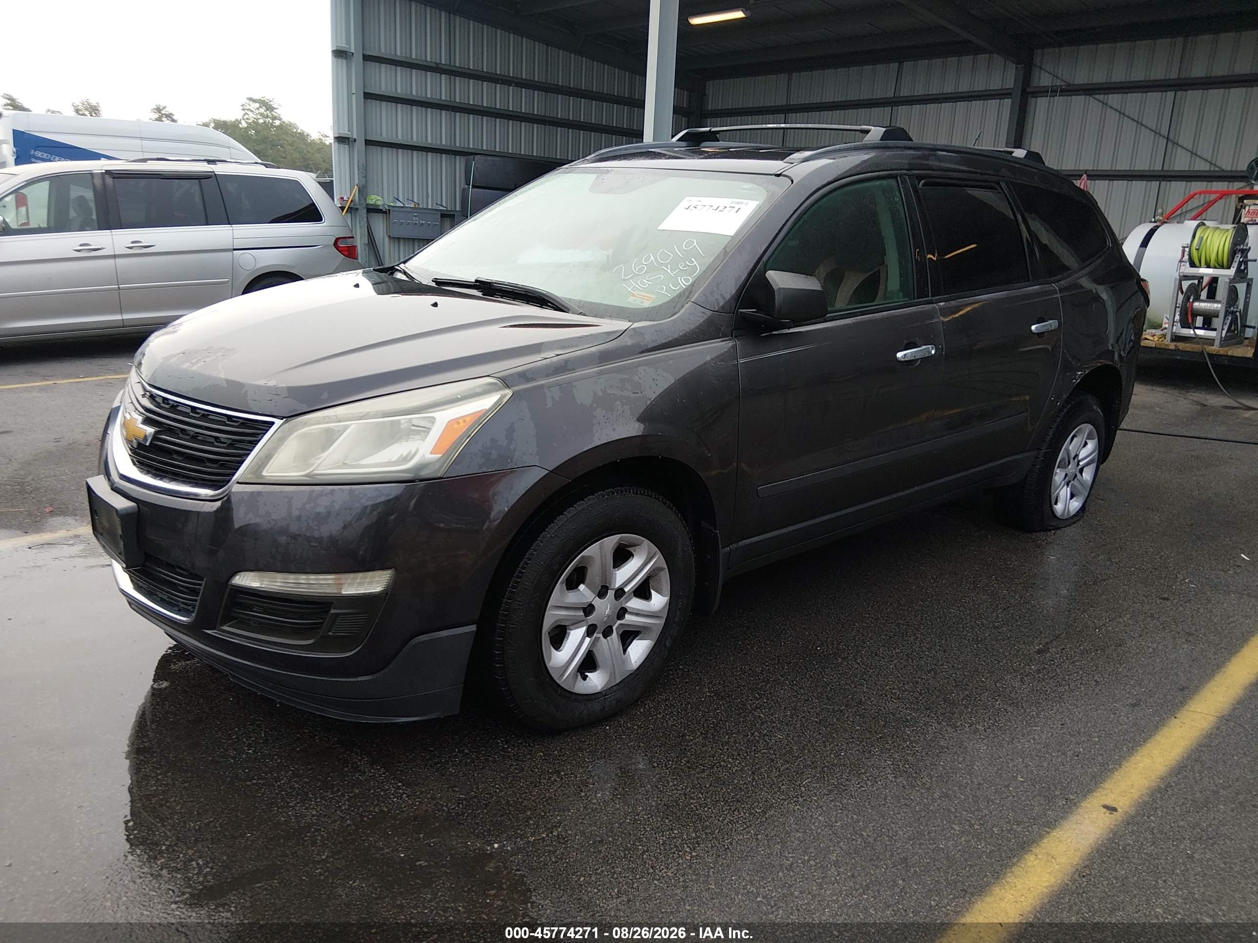 2014 CHEVROLET TRAVERSE LS — I2