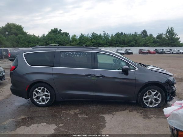 2018 CHRYSLER PACIFICA TOURING