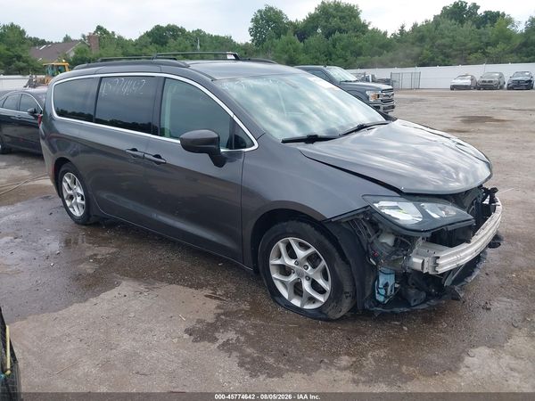 2018 CHRYSLER PACIFICA TOURING
