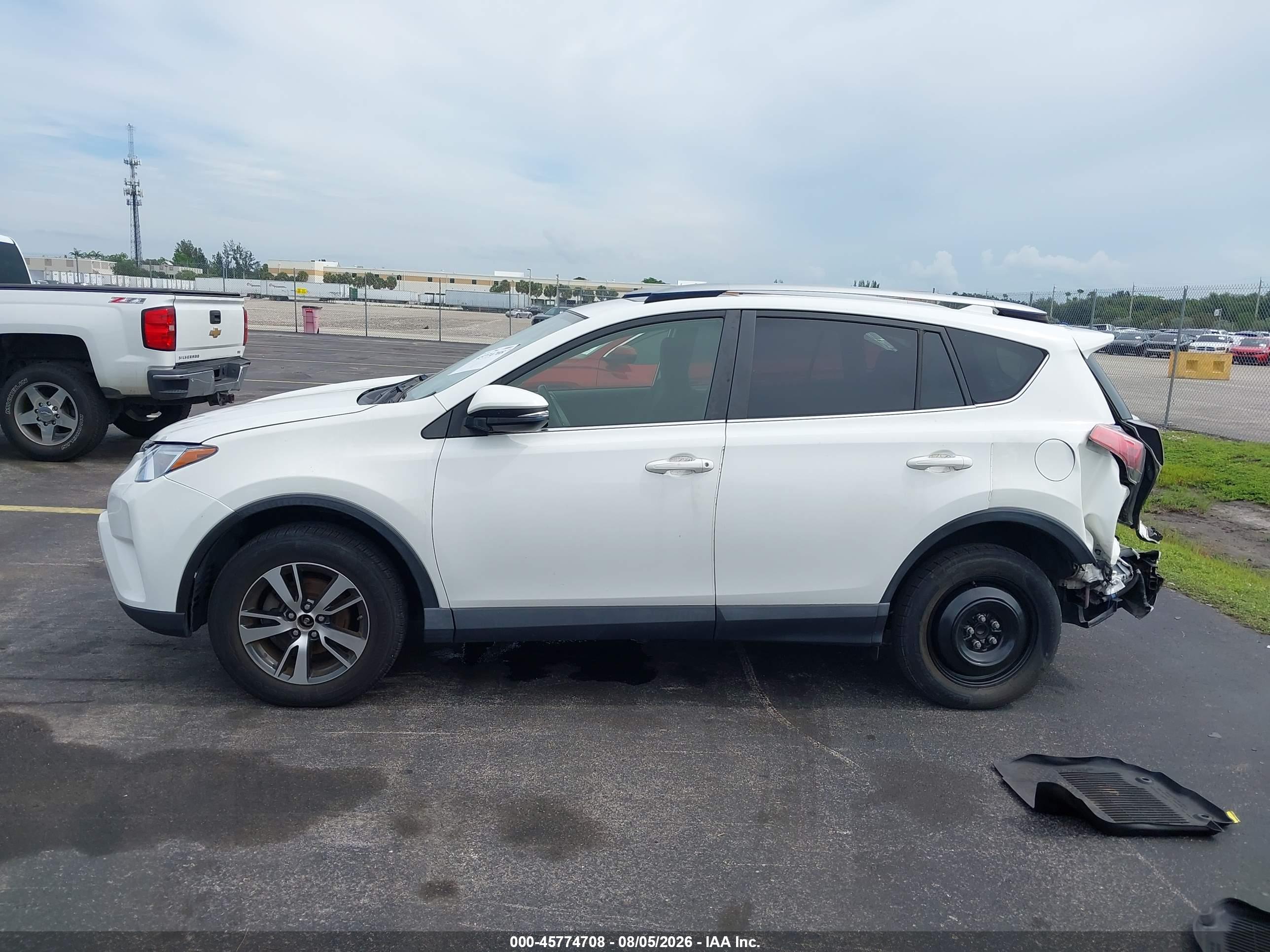 2018 TOYOTA RAV4 XLE