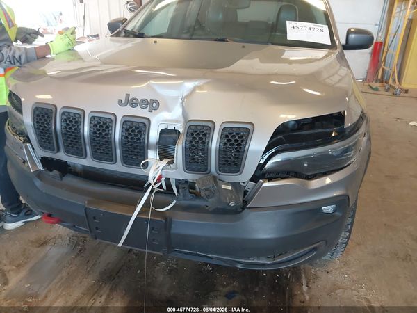 2019 JEEP CHEROKEE TRAILHAWK 4X4