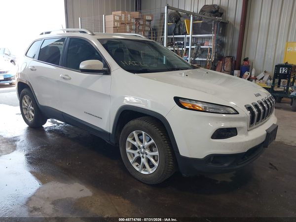 2018 JEEP CHEROKEE LATITUDE 4X4 — I1