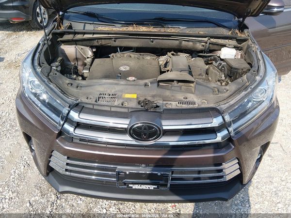 2019 TOYOTA HIGHLANDER LIMITED PLATINUM