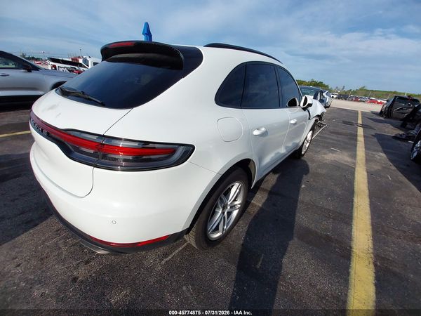 2020 PORSCHE MACAN