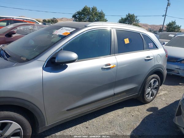 2022 KIA NIRO LX