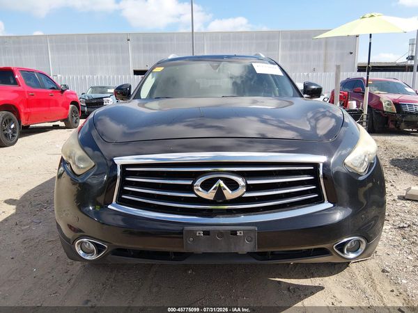 2016 INFINITI QX70