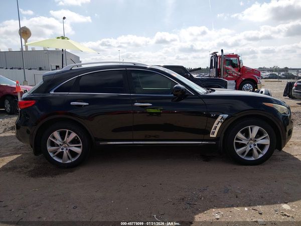 2016 INFINITI QX70