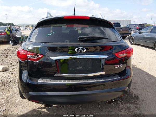 2016 INFINITI QX70