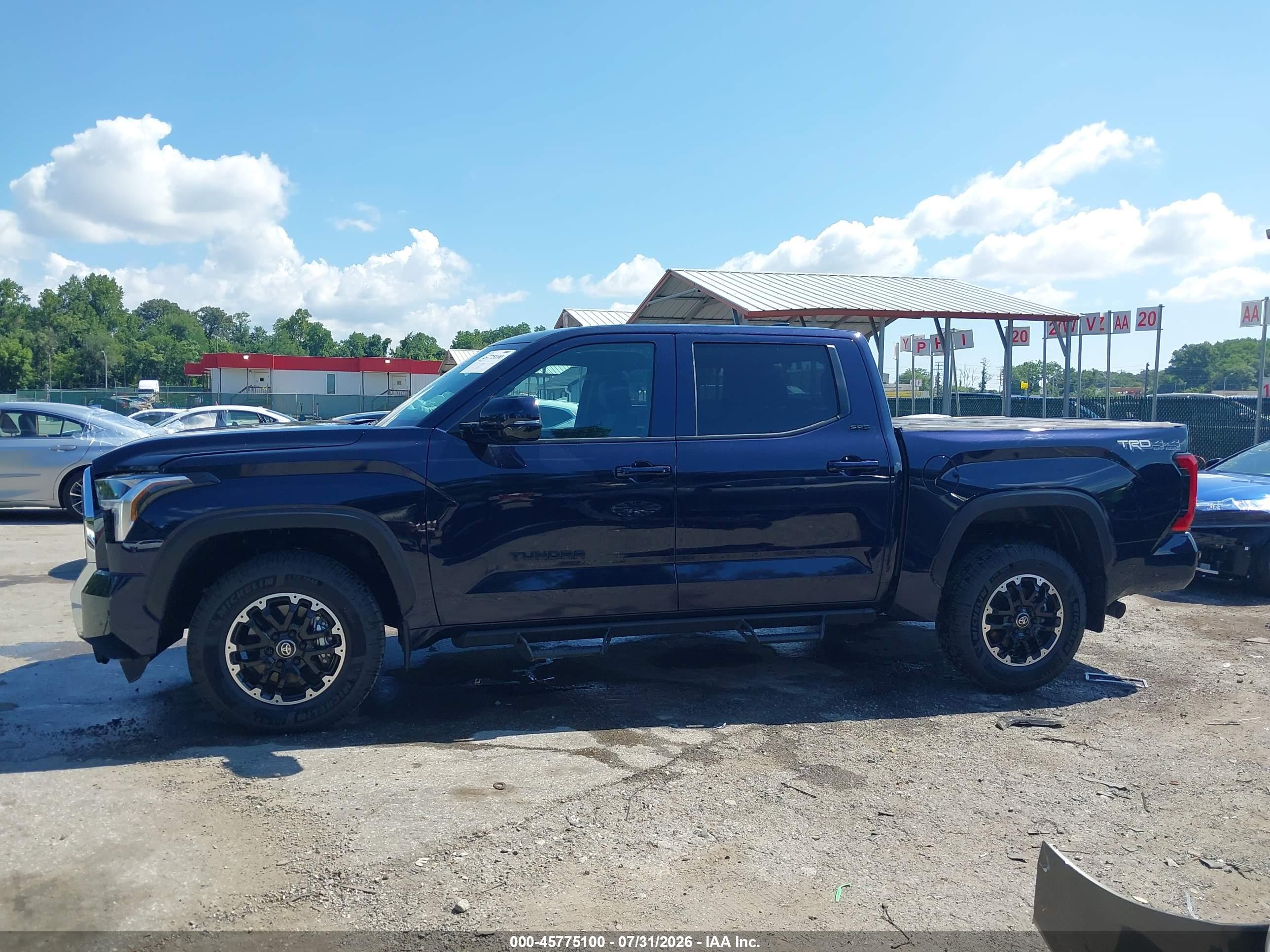 2026 TOYOTA TUNDRA SR5 CREWMAX 5.5' BED