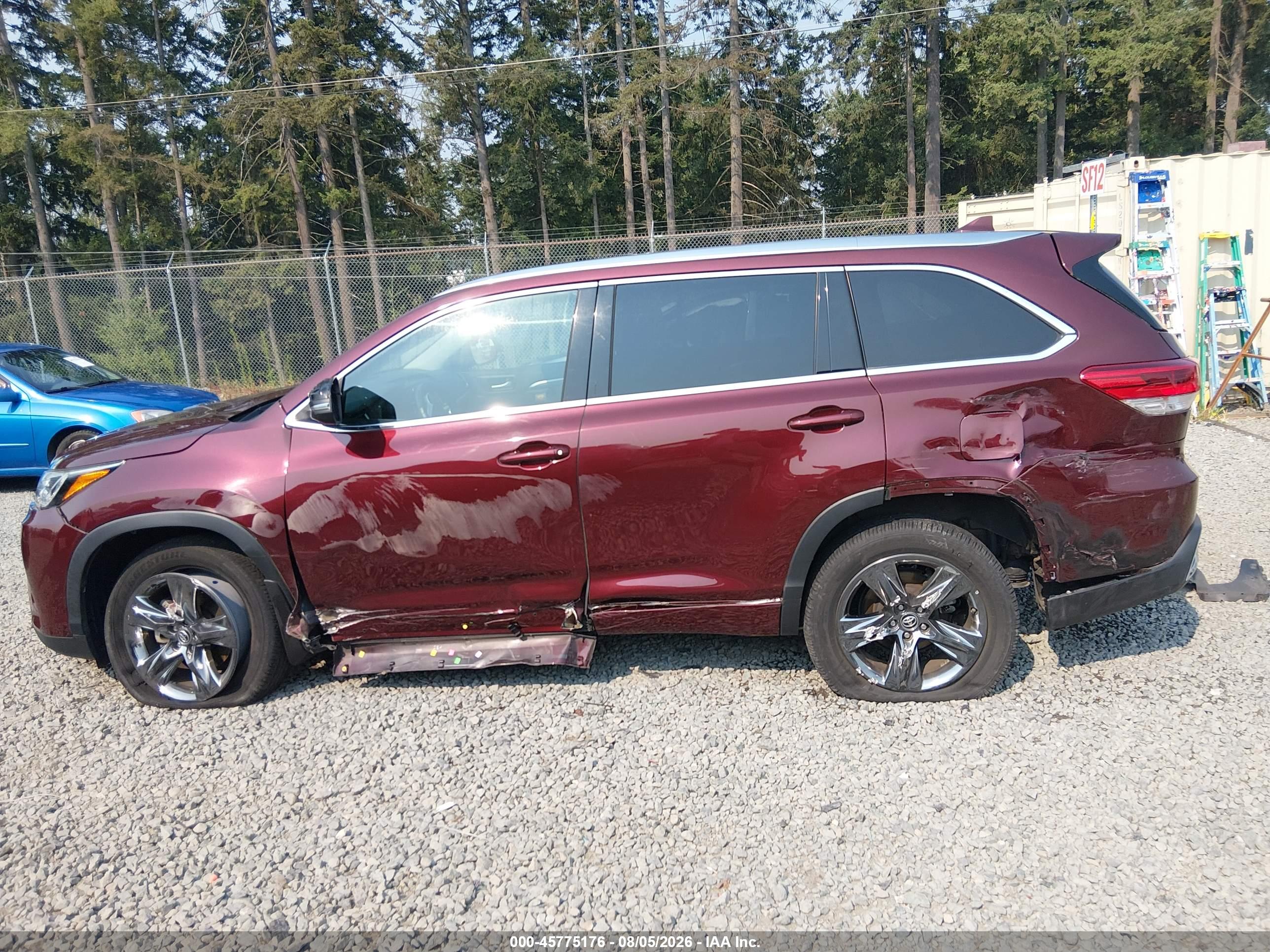 2018 TOYOTA HIGHLANDER LIMITED PLATINUM