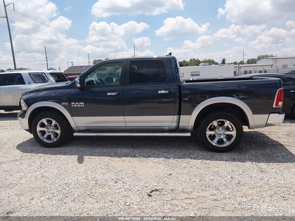 2017 RAM 1500 LARAMIE  4X4 5'7 BOX