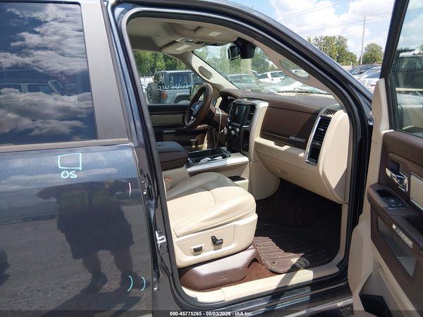 2017 RAM 1500 LARAMIE  4X4 5'7 BOX