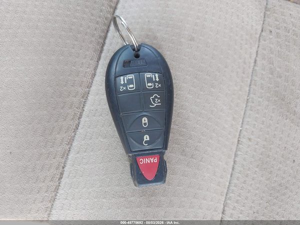 2016 DODGE GRAND CARAVAN SXT — I11