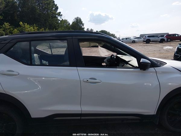 2023 NISSAN KICKS SR XTRONIC CVT
