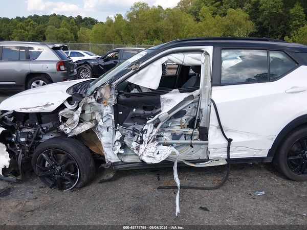 2023 NISSAN KICKS SR XTRONIC CVT