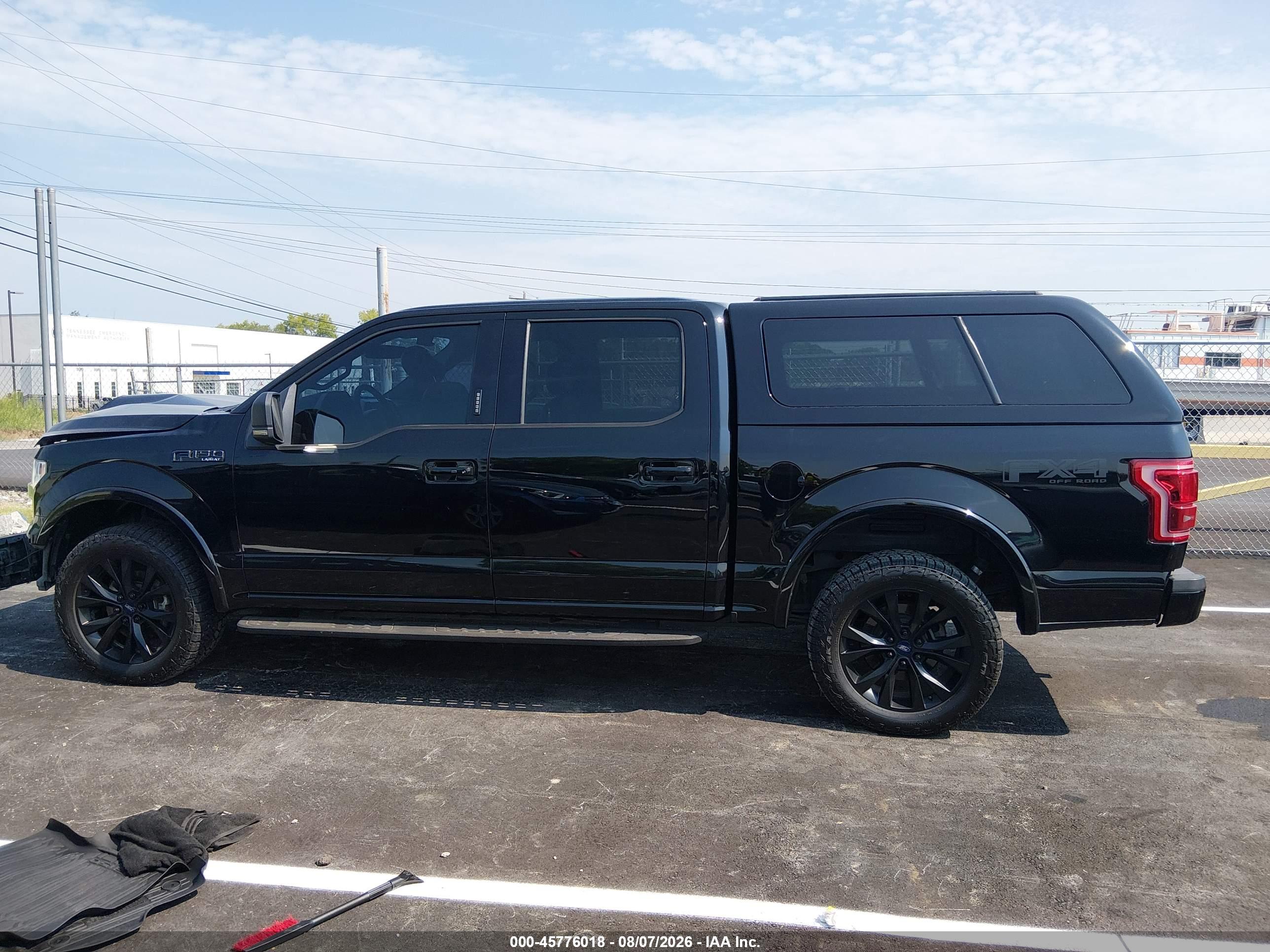 2017 FORD F-150 LARIAT