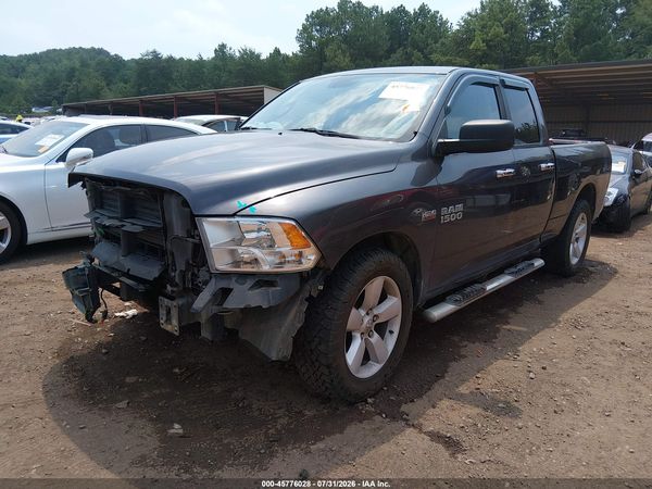 2016 RAM 1500 SLT