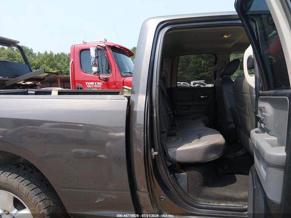 2016 RAM 1500 SLT