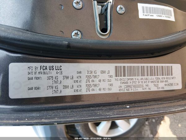2016 RAM 1500 SLT