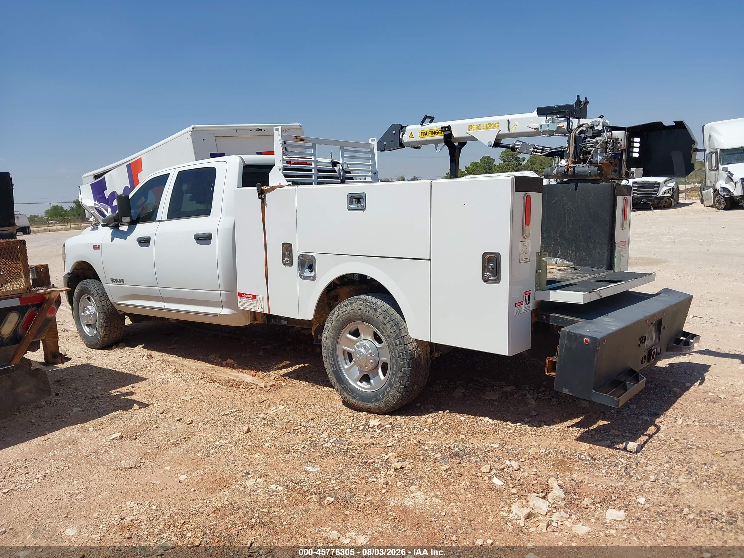 2022 RAM 2500 TRADESMAN  4X4 8' BOX