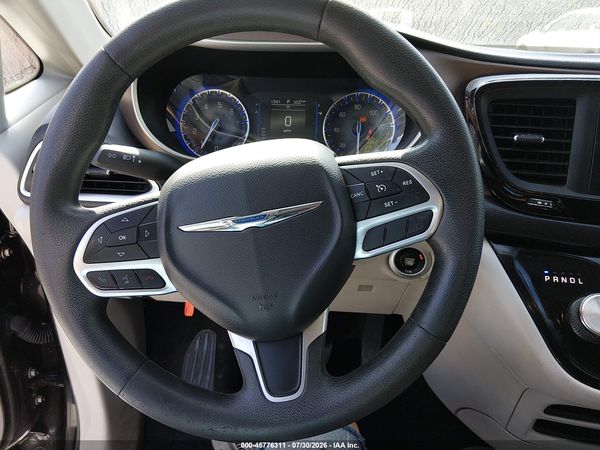 2017 CHRYSLER PACIFICA LX