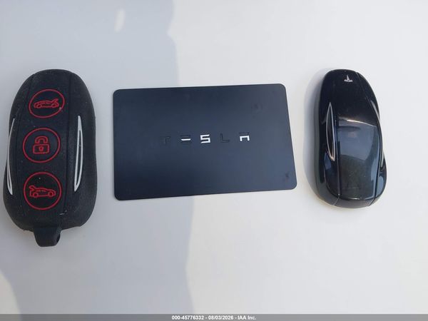 2018 TESLA MODEL 3 LONG RANGE/PERFORMANCE