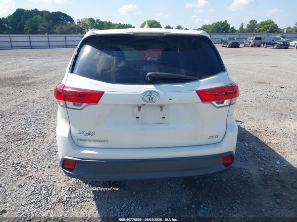 2017 TOYOTA HIGHLANDER XLE