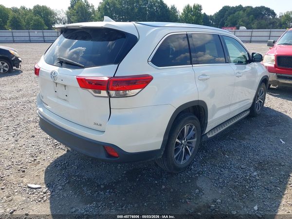 2017 TOYOTA HIGHLANDER XLE
