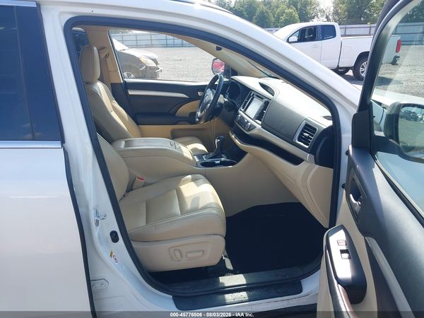 2017 TOYOTA HIGHLANDER XLE