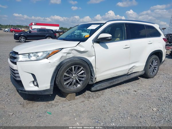 2017 TOYOTA HIGHLANDER XLE