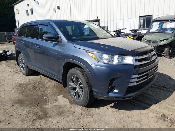 2018 TOYOTA HIGHLANDER LE