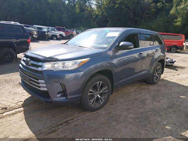 2018 TOYOTA HIGHLANDER LE