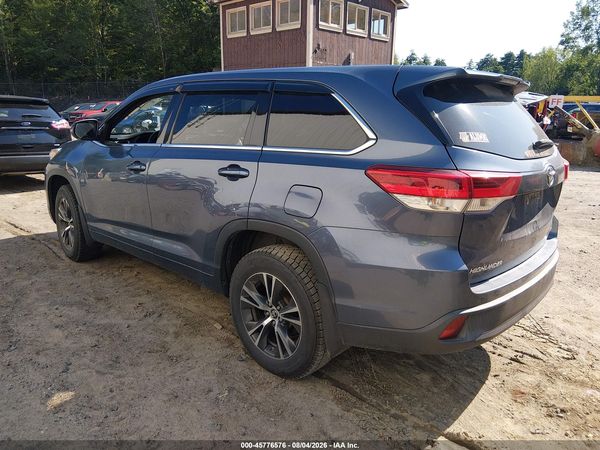 2018 TOYOTA HIGHLANDER LE