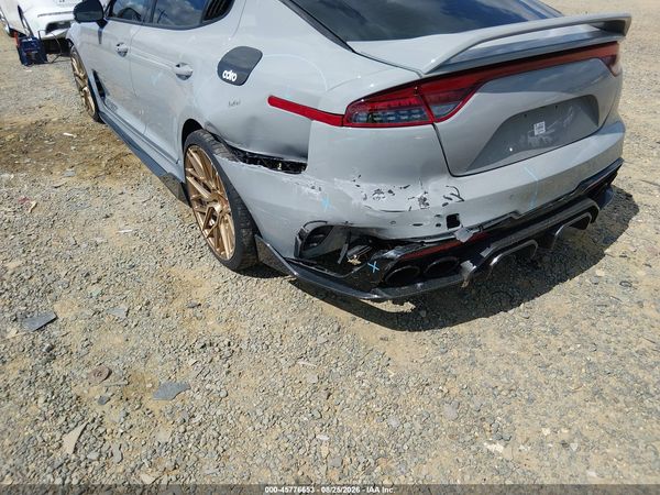 2022 KIA STINGER GT2