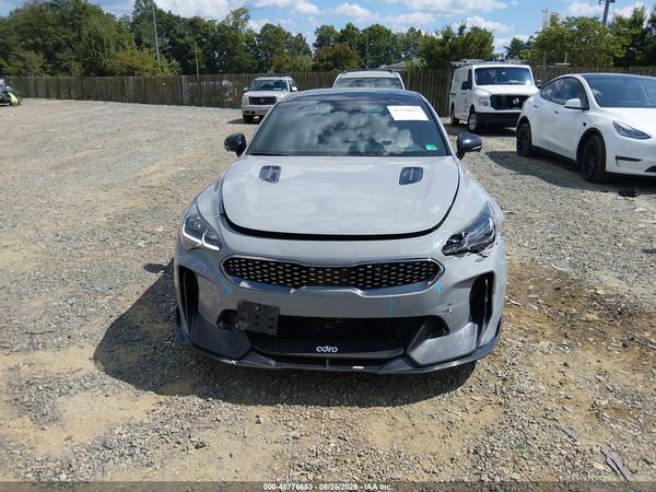 2022 KIA STINGER GT2