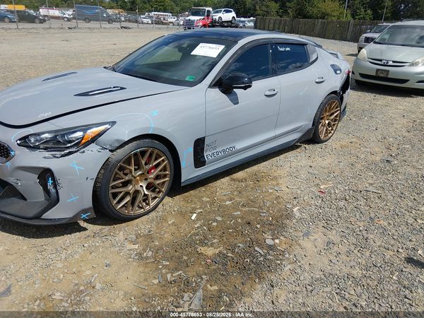 2022 KIA STINGER GT2