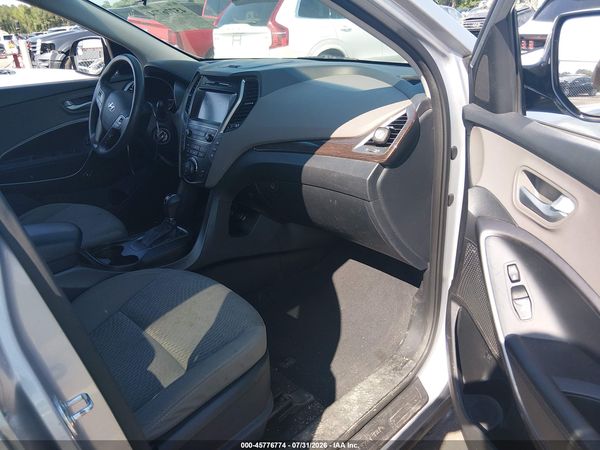 2017 HYUNDAI SANTA FE SE