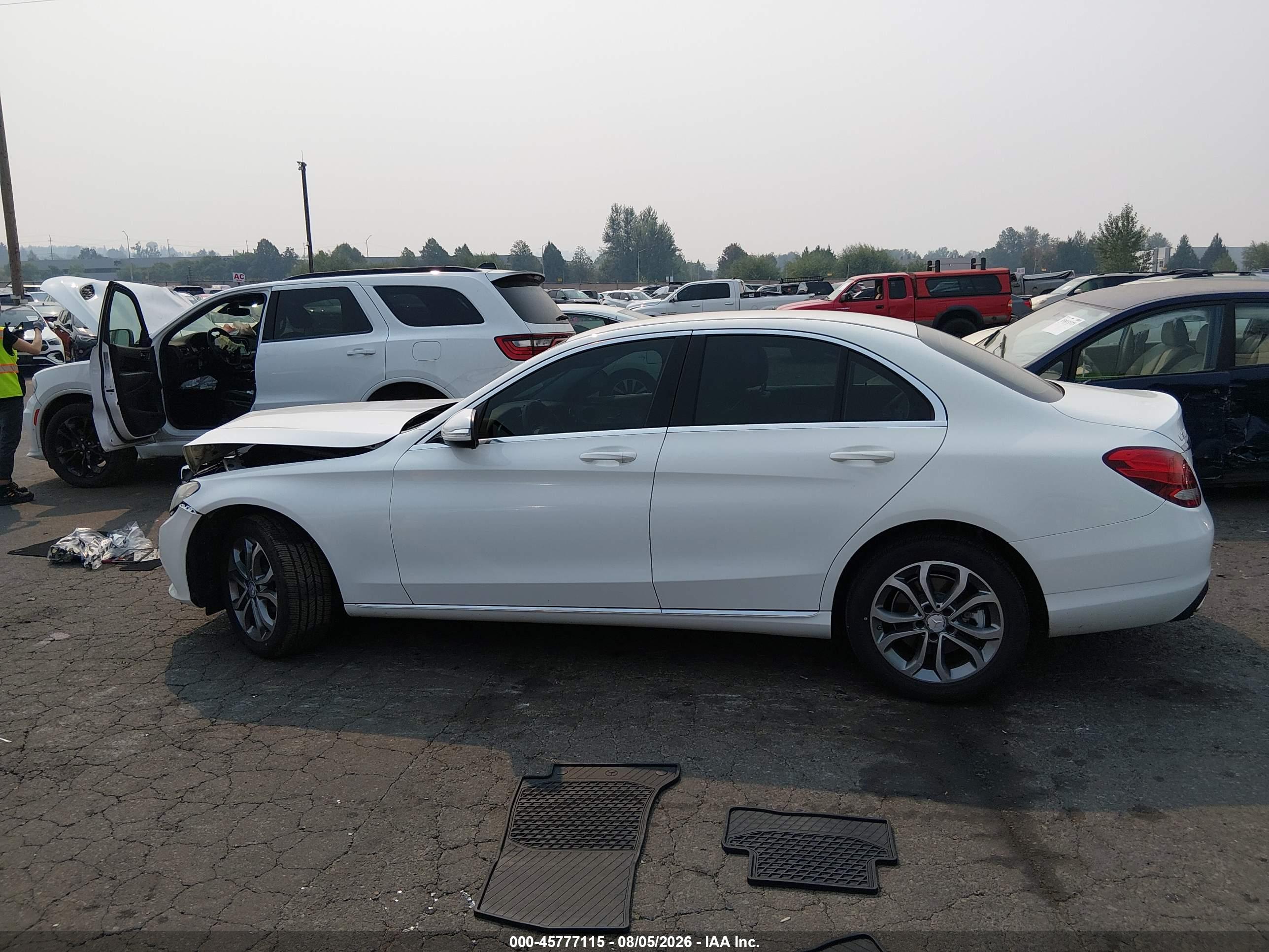 2015 MERCEDES-BENZ C 300 4MATIC