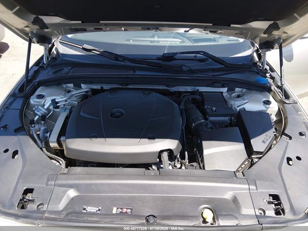 2017 VOLVO S90 T6 MOMENTUM