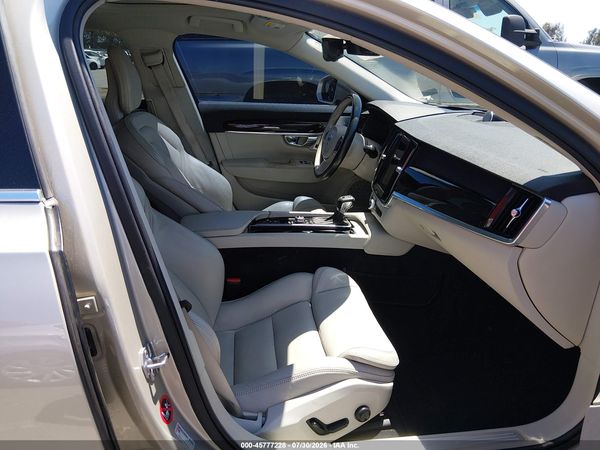 2017 VOLVO S90 T6 MOMENTUM