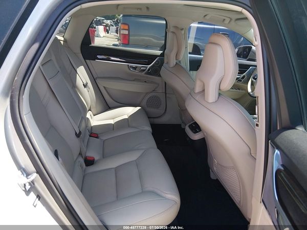 2017 VOLVO S90 T6 MOMENTUM