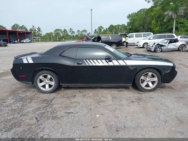 2013 DODGE CHALLENGER SXT