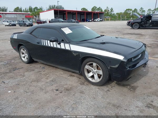 2013 DODGE CHALLENGER SXT