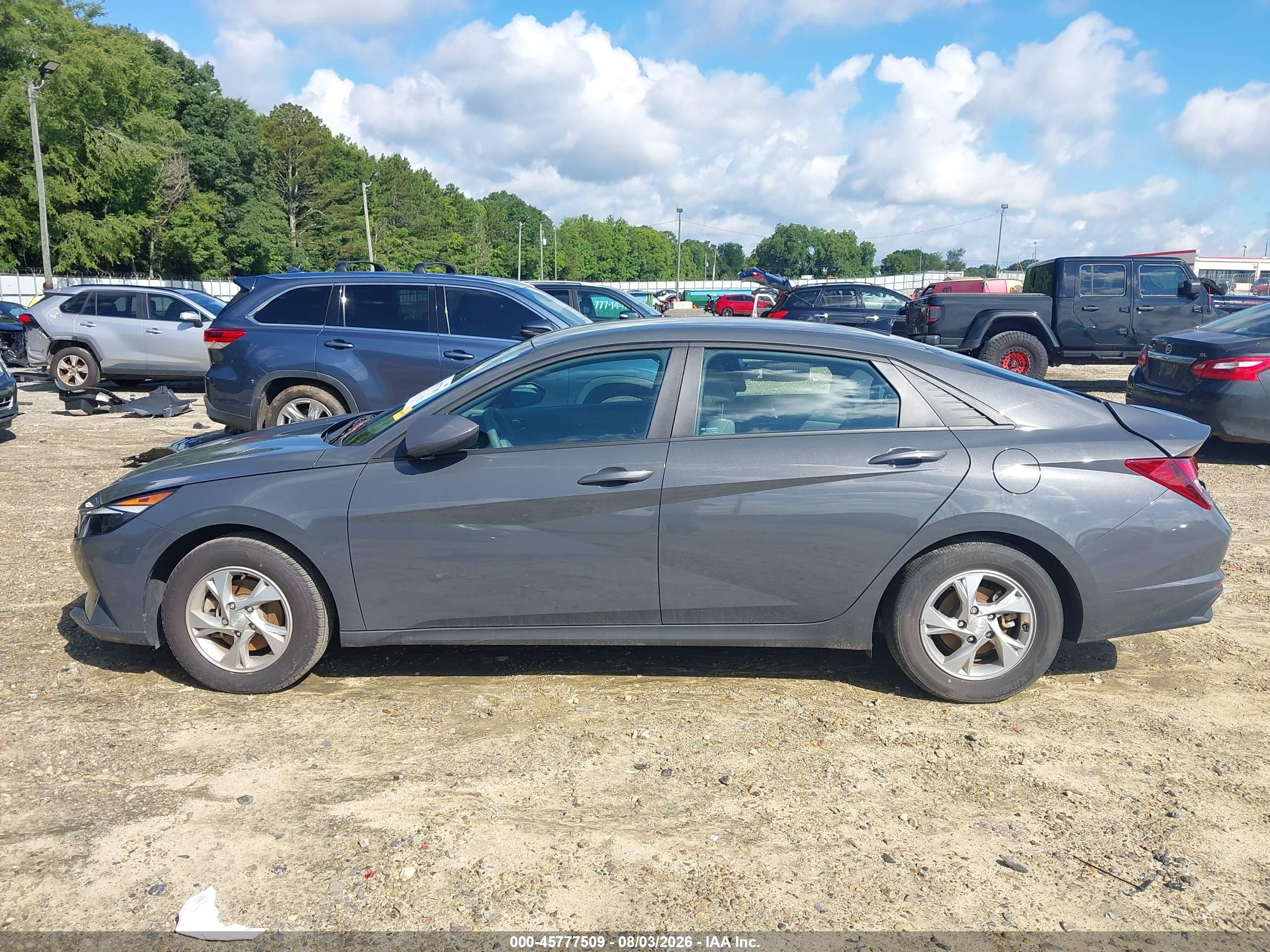 2023 HYUNDAI ELANTRA SE